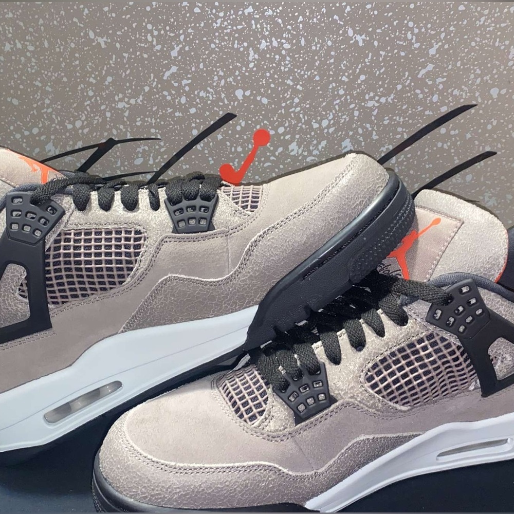 Jordan Retro 4 Taupe Haze